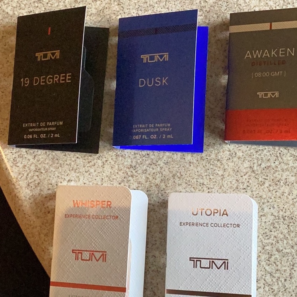 Tumi Men & Women Fragrance samples (5)